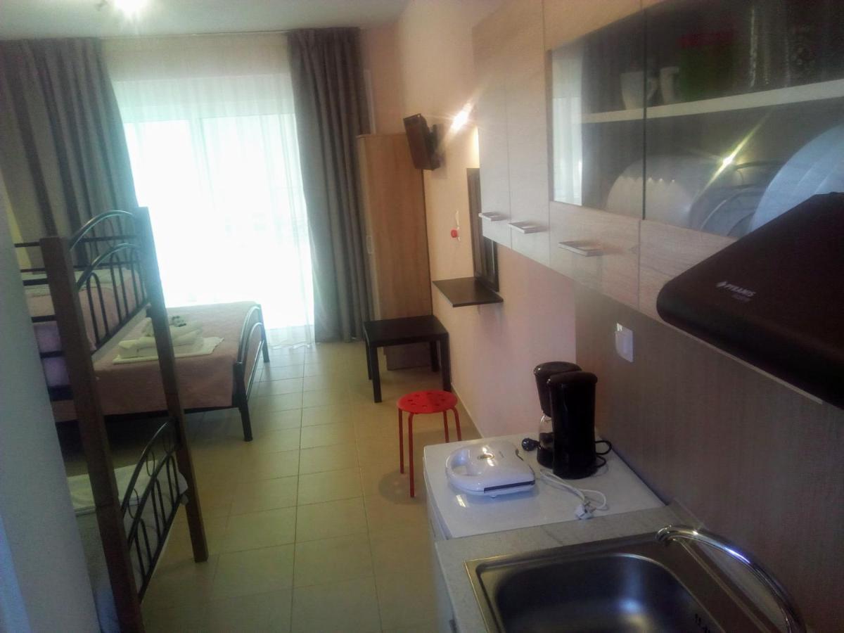 Persefoni Rooms Apartments & Mezonetes โตโรนี ภายนอก รูปภาพ