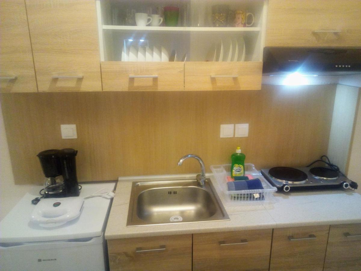Persefoni Rooms Apartments & Mezonetes โตโรนี ภายนอก รูปภาพ