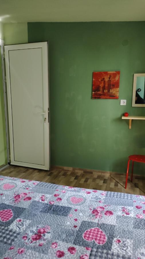Persefoni Rooms Apartments & Mezonetes โตโรนี ภายนอก รูปภาพ