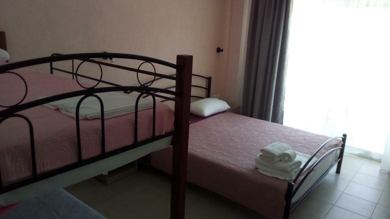 Persefoni Rooms Apartments & Mezonetes โตโรนี ภายนอก รูปภาพ
